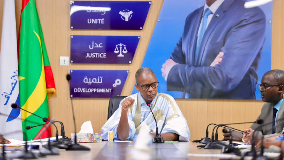 رئيس حزب الإنصاف يدعو إلى تكثيف العمل الميداني وتعزيز جاهزية الهياكل في الولايات