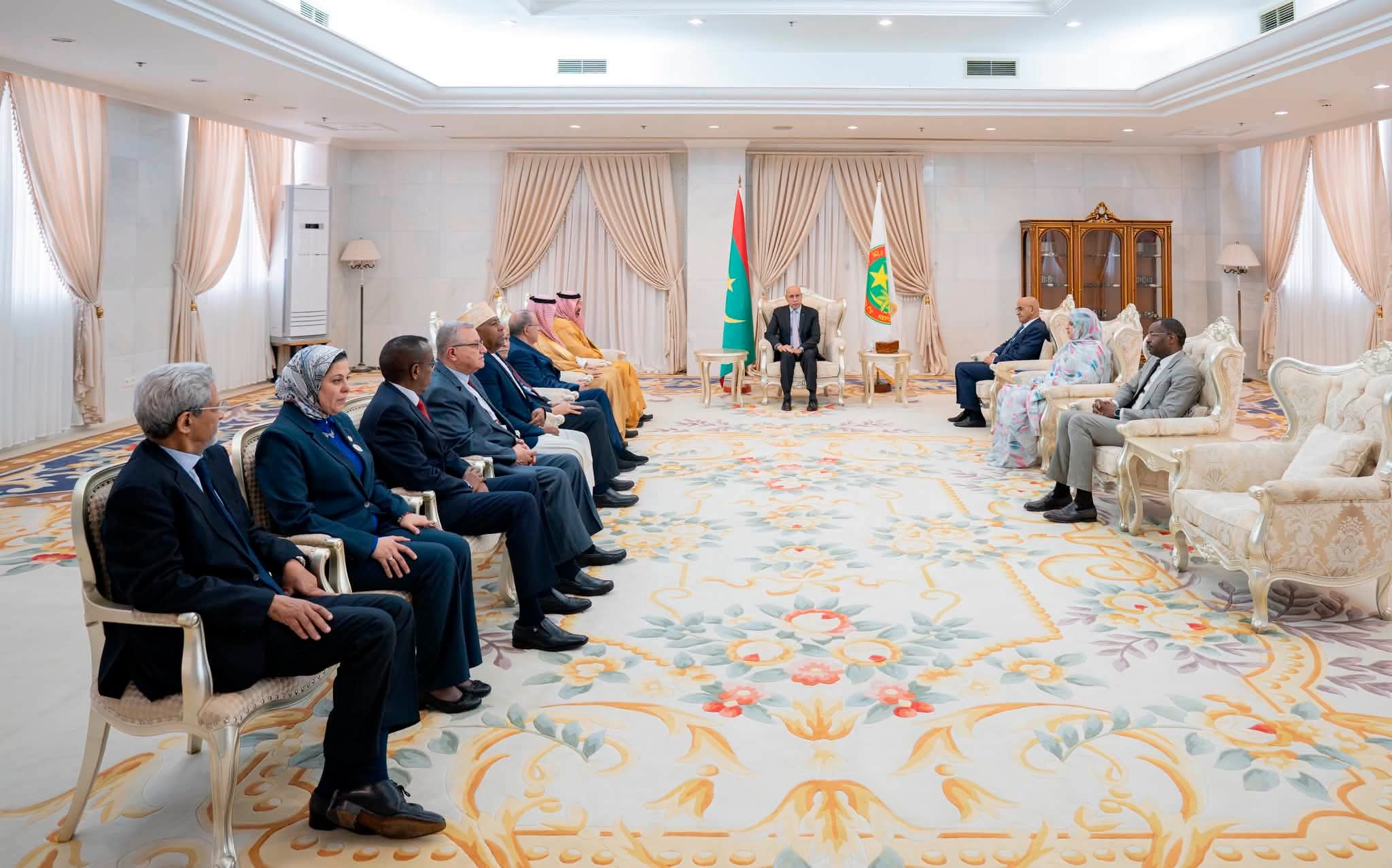الرئيس غزواني يستقبل رؤساء جمعيات الهلال الأحمر العربية في نواكشوط