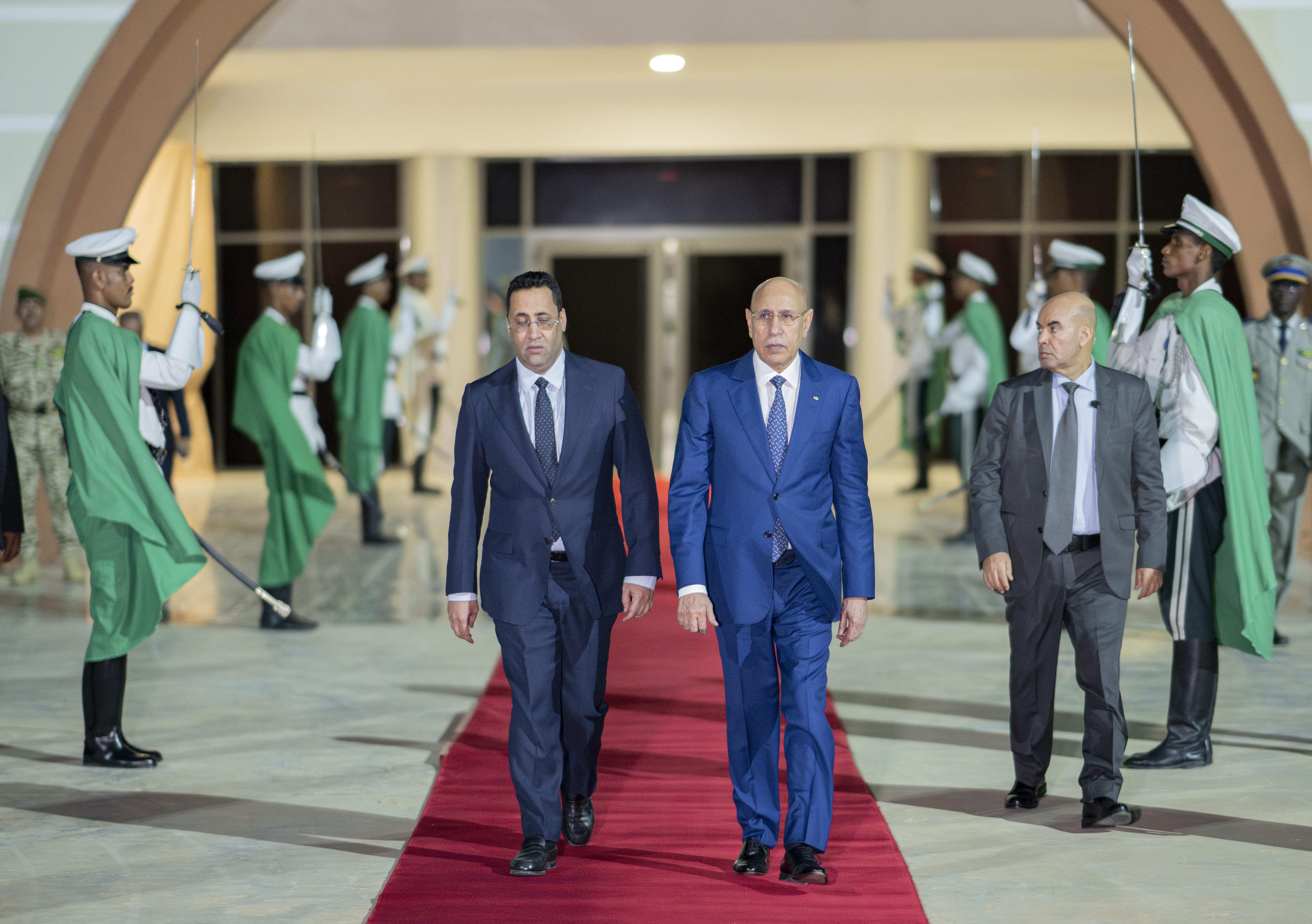 الرئيس الموريتاني يتوجه إلى قطر لتقديم التعازي في وفاة الأمير الشيخ حمد بن خليفة آل ثاني