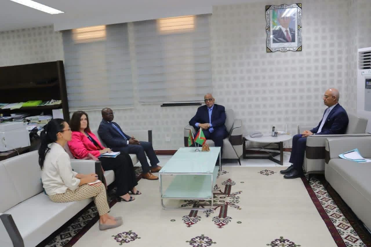 وزير الاقتصاد يبحث مع برنامج الأغذية العالمي تعزيز التعاون في الأمن الغذائي والتنمية