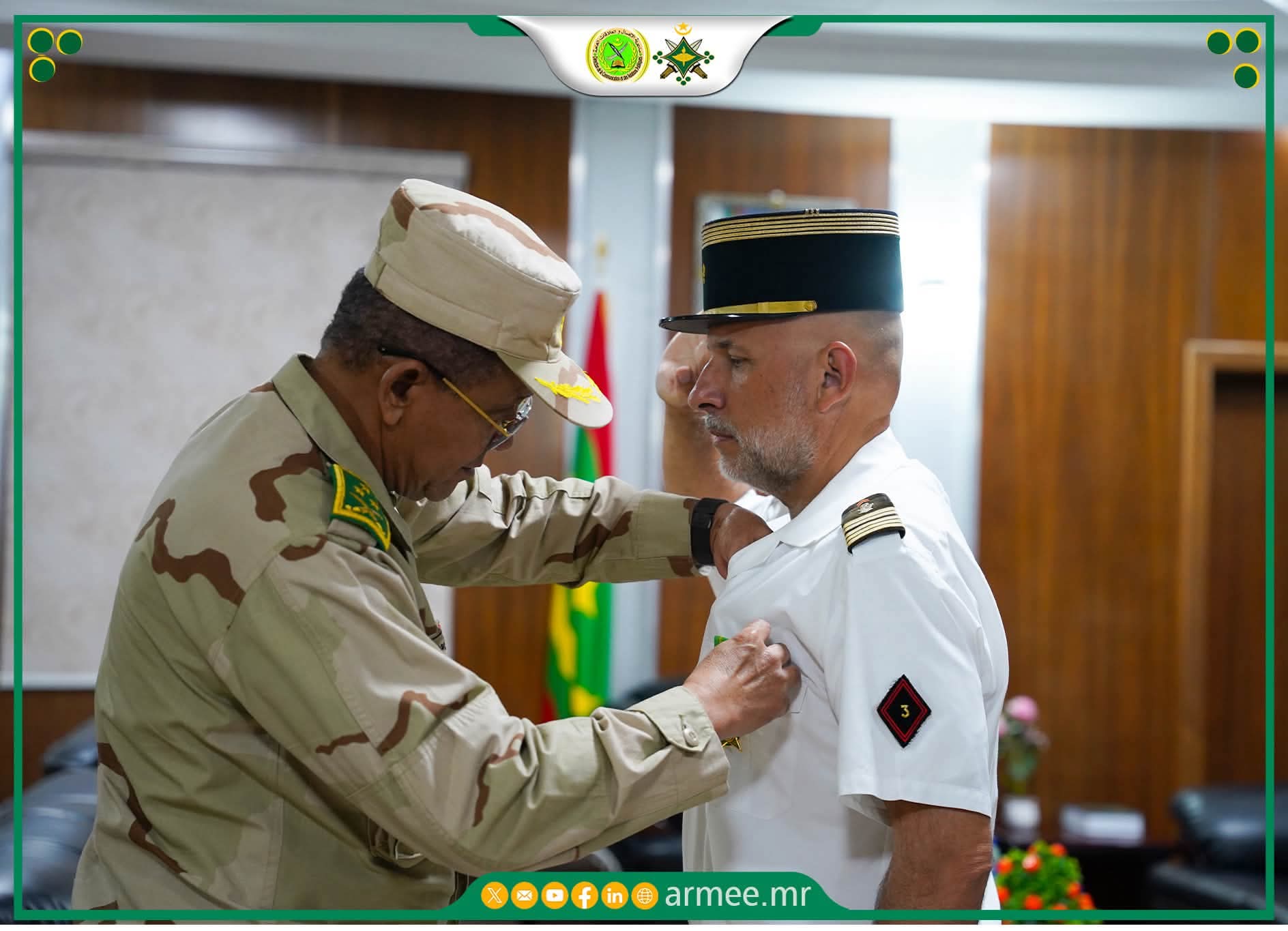 قائد الأركان العامة للجيوش يوشح ملحق الدفاع الفرنسي المنتهية مهامه